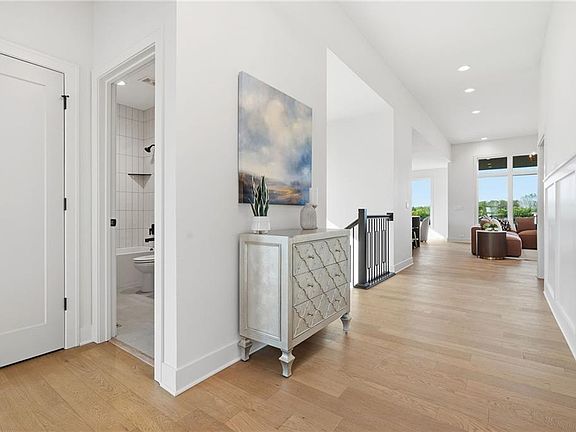 4th image of 1226 Larkspur Pl