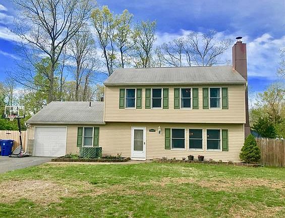 2nd image of 1006 Feathertree Dr