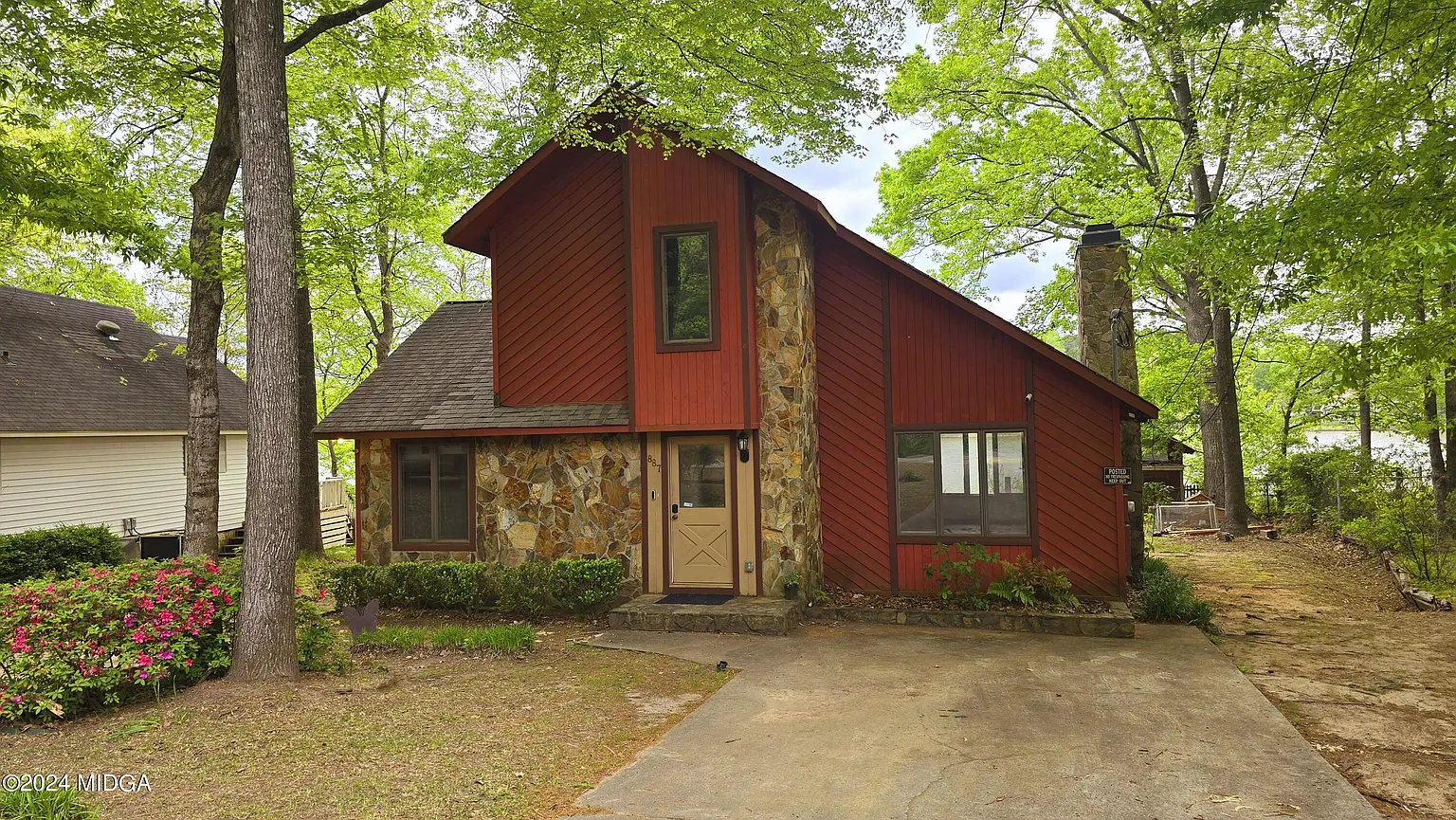 887 N Confederate Dr photo 1