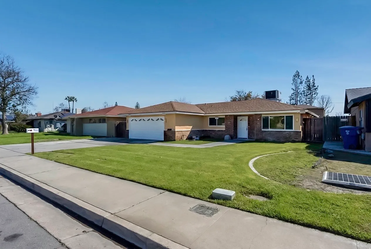 3 bed, 1476 sqft, $2,450 — Photo 4