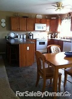 Kitchen & Dining Area