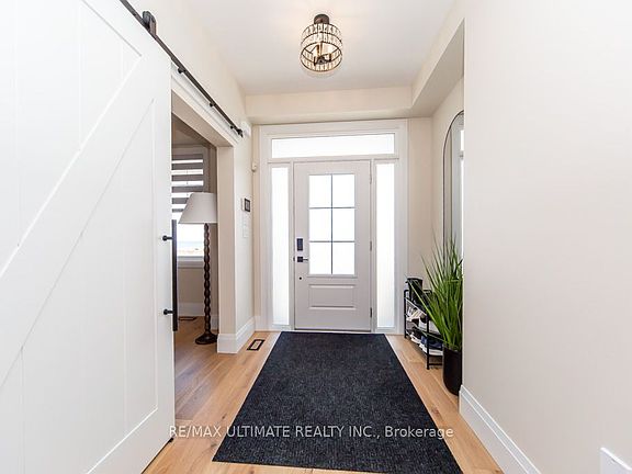 3rd image of 100 Watershore Dr #6