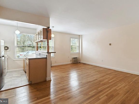 5th image of 7630 Tomlinson Ave APT L10