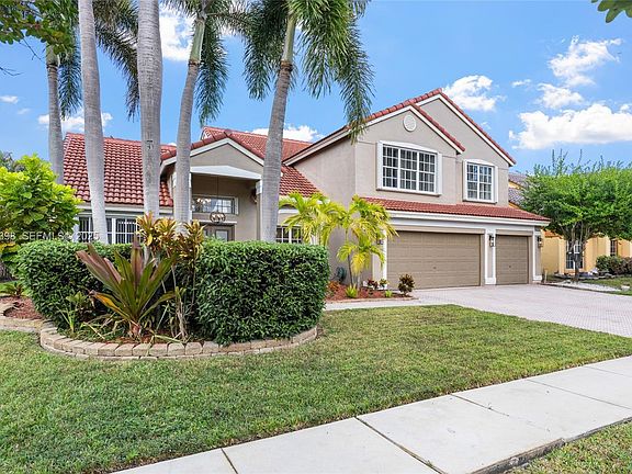 2nd image of 19427 NW 13th St