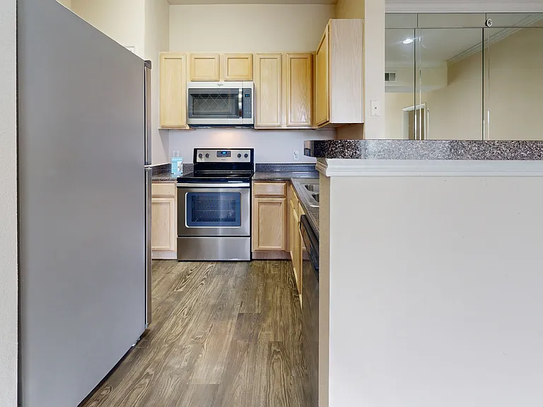 Lakeline Villas — Photo 103