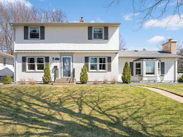 1352 Ottawa Ave, West Saint Paul, MN 55118