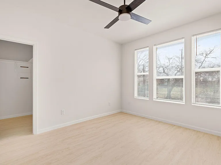 1827 Montana St — Photo 22