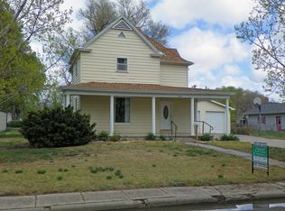 607 Division St, Downs, KS 67437