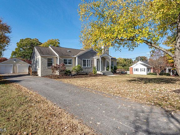 3rd image of 3612 Lucinda Dr