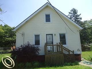 3rd image of 19341 Cameron St