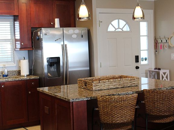3rd image of 1252 Harbour Point Dr