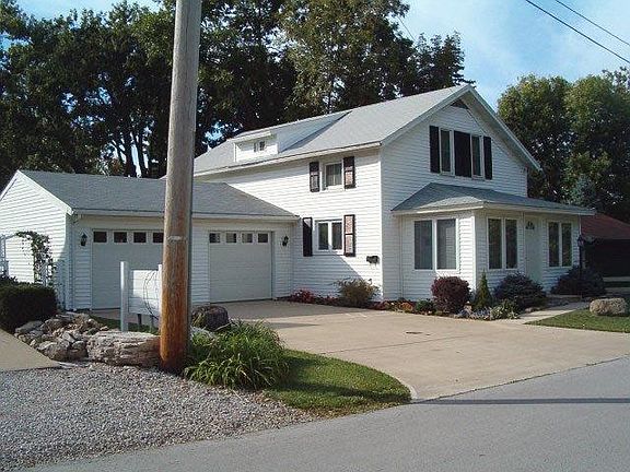 4th image of 640 Oak Ave