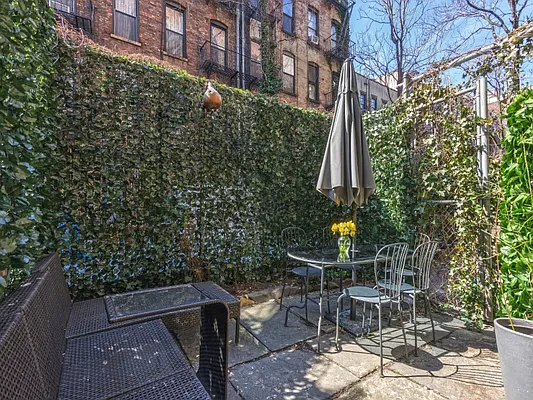 Sold by Sotheby's International Realty | media 12