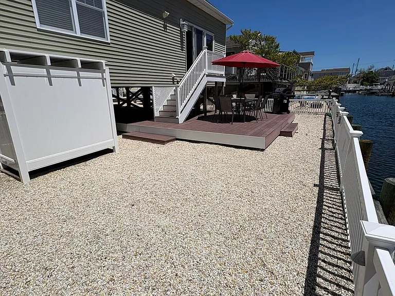 215 Heron Rd — Photo 20