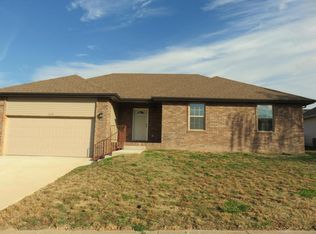 3354 S Hillcrest St, Springfield, MO 65807