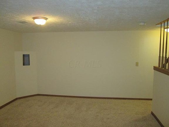 4th image of 5891 Whitehaven Dr