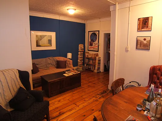 Rented by Joel Weisz, LREB | media 3