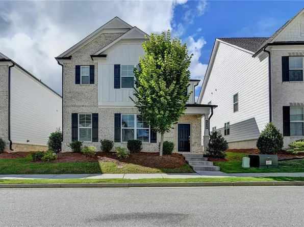 4335 Magpie Dr, Hoschton, GA 30548