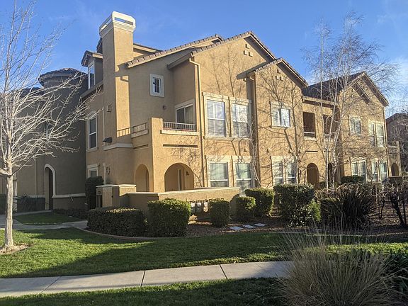 2nd image of 5350 Dunlay Dr Unit 1816
