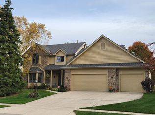 6303 Eagle Creek Dr, Fort Wayne, IN 46814