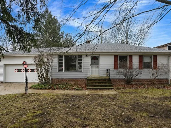 9051 Abbey Rd, North Royalton, OH 44133