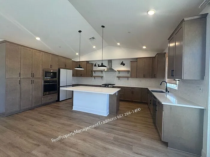 8722 W Tara Ct — Photo 6