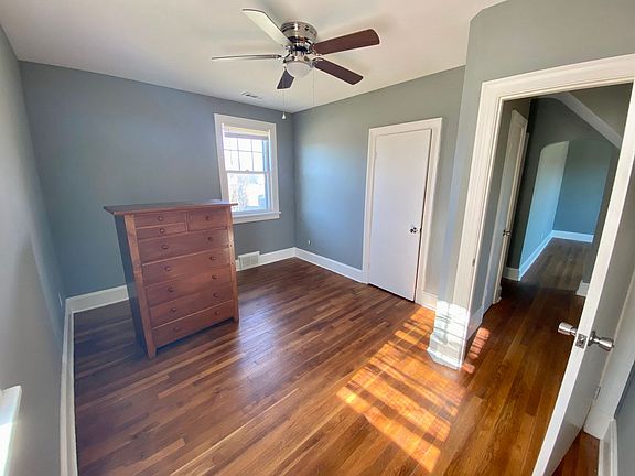 3rd image of 4910 Brittles Ln