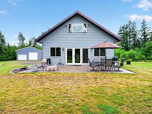 3rd image of 2393 E Kingsdale Rd