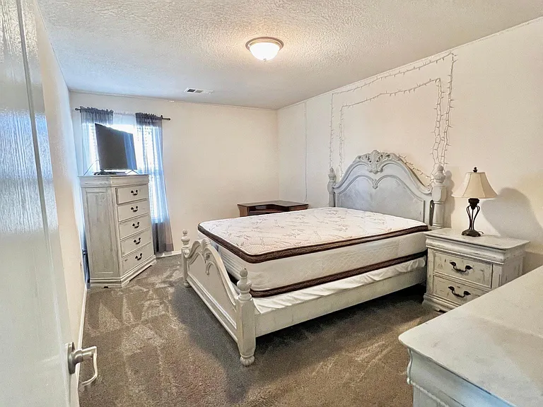 10919 Fort Point Ln NE — Photo 37