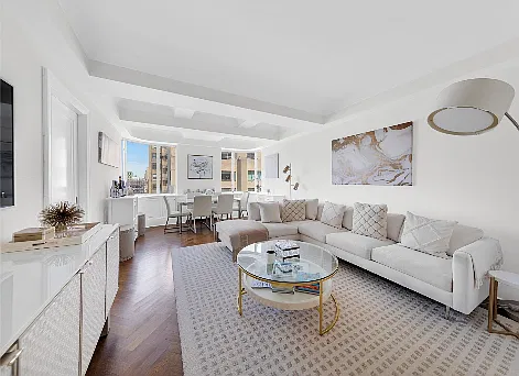 530 Park Avenue — Photo 1