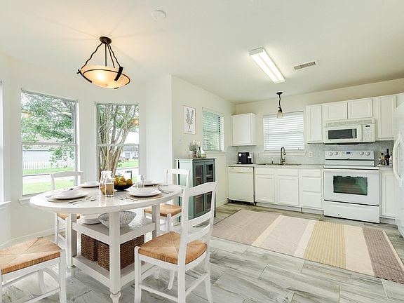 5th image of 5061 Hauna Ln