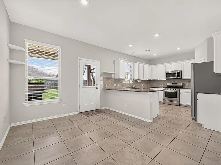 20223 Highfield Park Dr — Photo 10