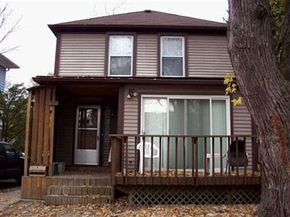 3rd image of 811 Sylvan Ave