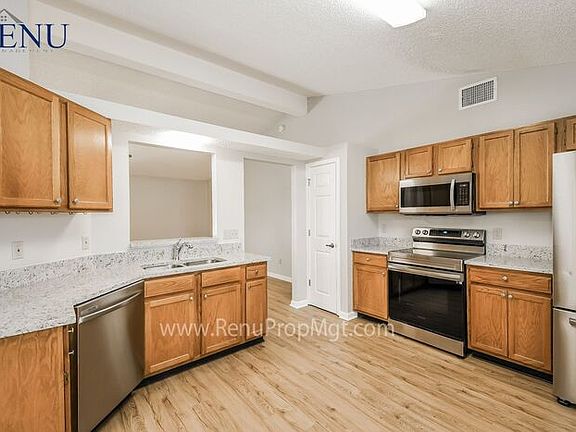 5th image of 8031 Macinnes Dr E #7