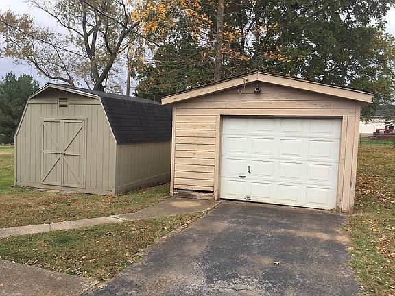 Garage and outdoor storage 