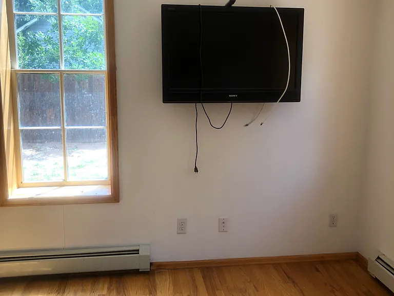 430 Mapleton Ave — Photo 28