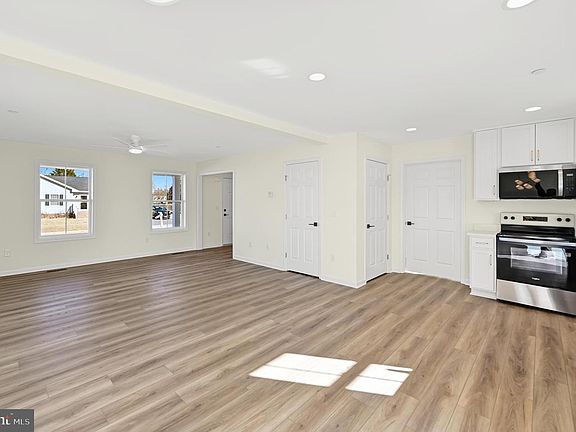 5th image of 1406 Cedar Run