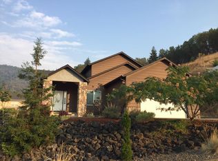 475 N View Dr, Roseburg, OR 97470
