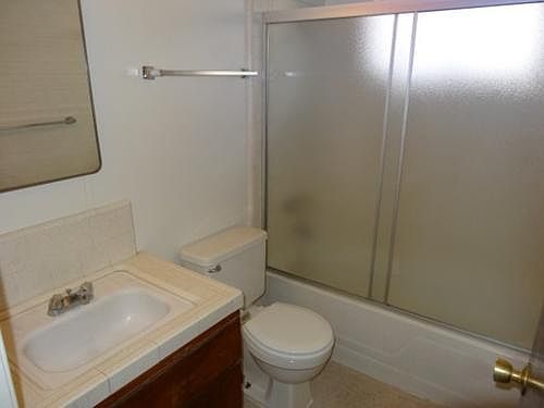 4th image of 615 W Cambridge Ave APT B