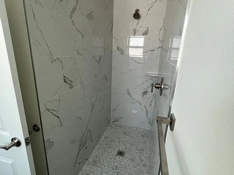 219 S Grandview Ave — Photo 50