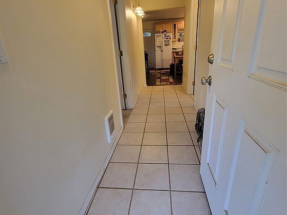 5th image of 19730 5th Avenue NE