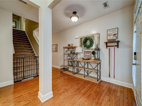 4th image of 23 Brickton Way E