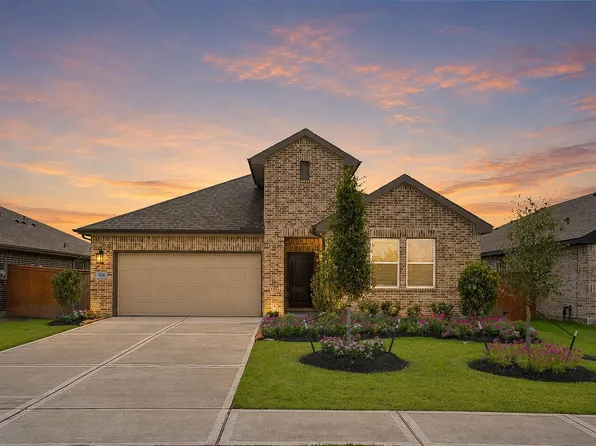 526 Samuel Ridge Dr, Dayton, TX 77535