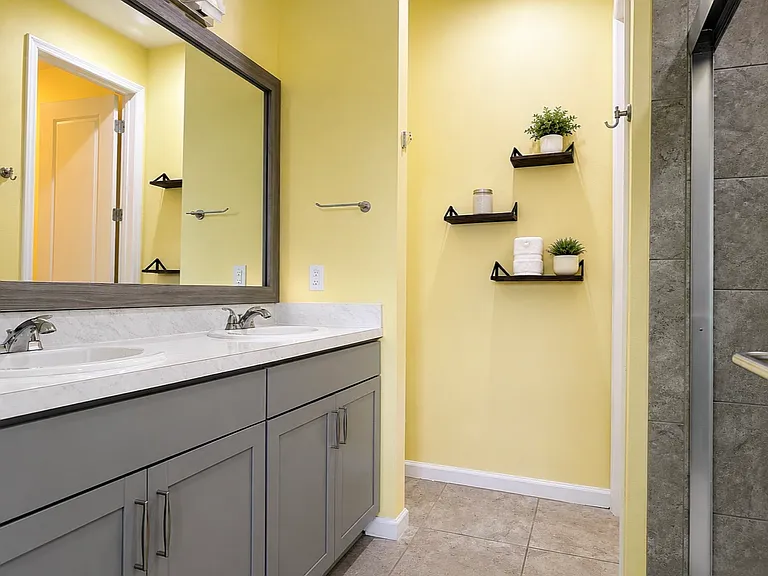 2410 Bittle Way — Photo 13