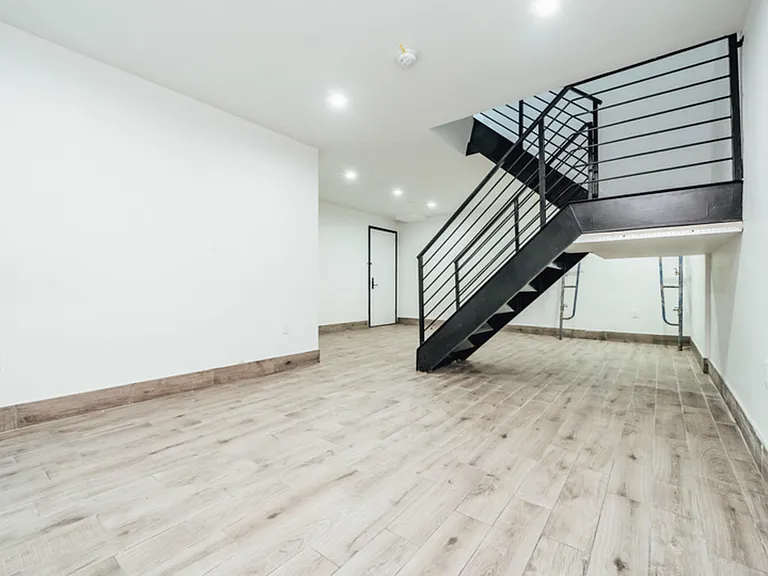 67 Stanhope St #1G — Photo 6