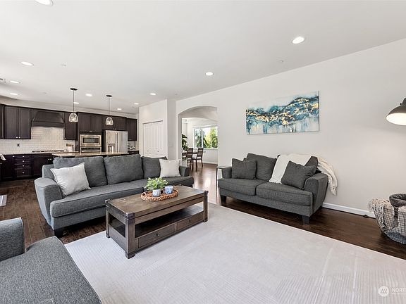 4th image of 17011 West Hill Drive E