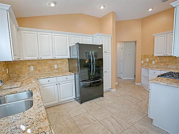 4th image of 579 Cheraw Pl