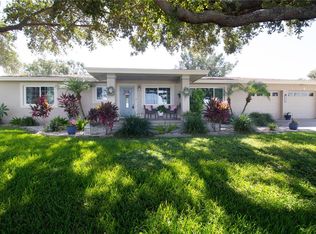 8002 115th St, Seminole, FL 33772