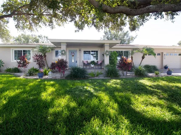 8002 115th St, Seminole, FL 33772
