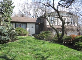 20W410 Army Trail Blvd, Addison, IL 60101